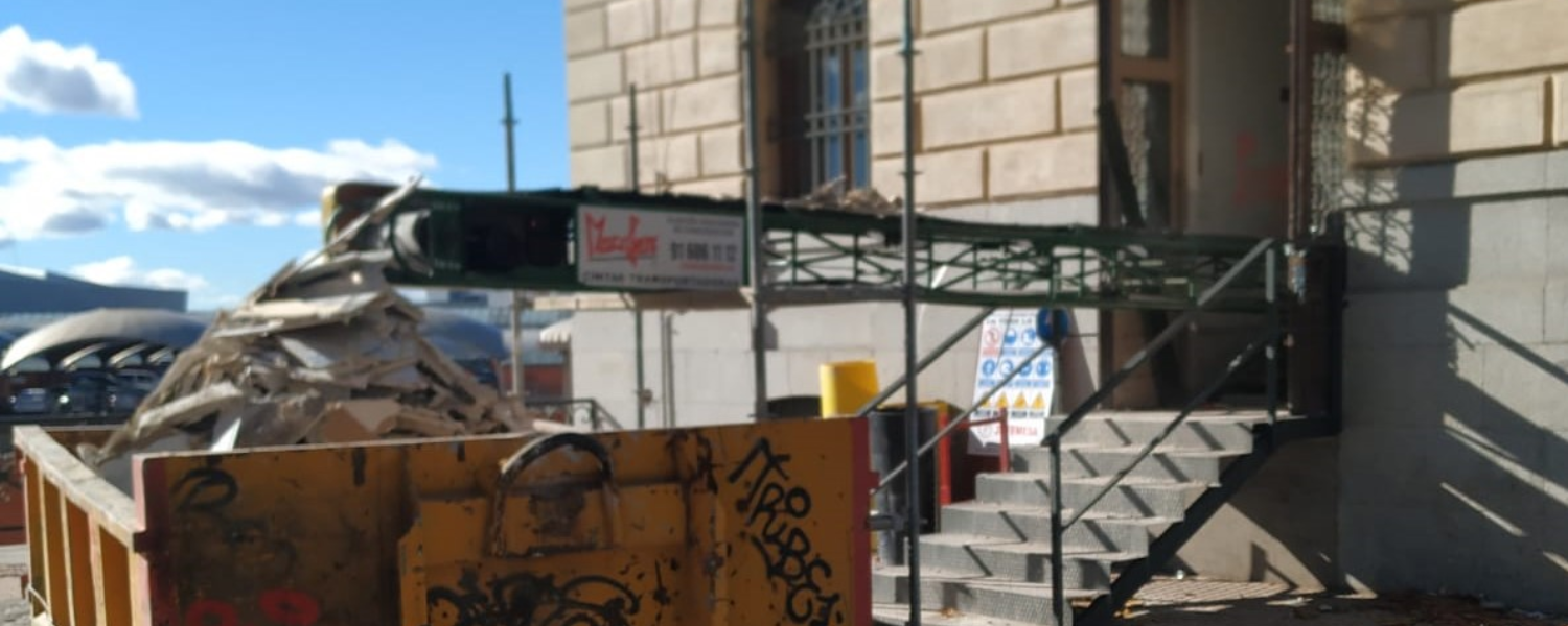 Instalar una cinta transportadora en tu obra qué debes tener en cuenta